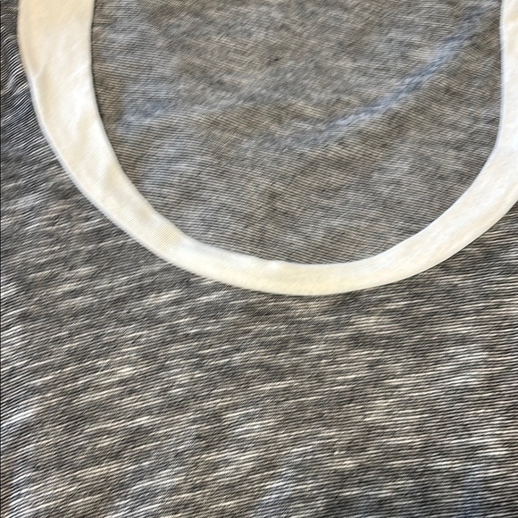 Ella Moss Gray and White Fitted Cuffed Sleeve T-Shirt - Picture 3 of 5